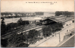 49 SAUMUR - La Gare Et La Loire  - Saumur