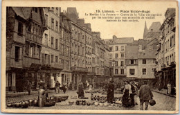 14 LISIEUX - La Place Victor Hugo. - Lisieux