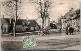 18 CLEMONT - La Place Boyer  - Autres & Non Classés