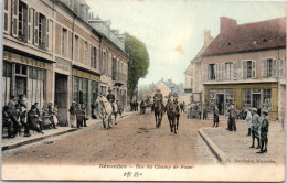 18 NERONDES - Rue Du Champ De Foire  - Nérondes