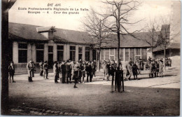 18 BOURGES - Ecole Professionnelle, Cour Des Grands  - Bourges