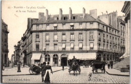 44 NANTES - La Place Graslin Et Rue Voltaire  - Nantes