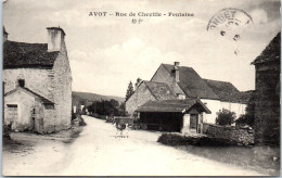 21 AVOT - La Rue De Cheville - Fontaine.  - Autres & Non Classés