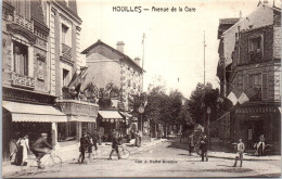 78 HOUILLES - Un Coin De L'avenue De La Gare  - Houilles