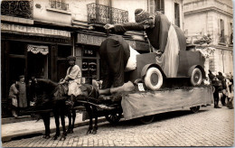 37 TOURS - CARTE PHOTO - Cavalcade 1930, Char Automobile - Tours
