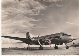 CPSM DOUGLAS DC4 SKYMASTER EN SERVICE SUR LES LIGNES AIR FRANCE - Autres & Non Classés