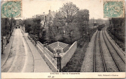 78 CHÂTOU - Sur La Passerelle  - Chatou