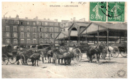 45 ORLEANS - Attelages Des Marchands Devant Les Halles. - Orleans