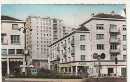 **** 88  ***  EPINAL  Place Des Quatre Nations Et Bulding (bout De Papiercollé Au Dos)  TB Neuve - Epinal