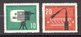 DDR    574/575  * *    TB   Journée Du Timbre   - Unused Stamps