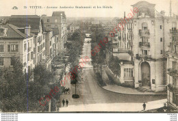 88.  VITTEL .  Avenue Ambroise Bouloumié Et Les Hôtels . - Contrexeville