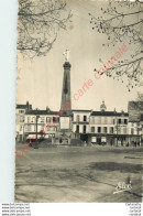 17.  ROCHEFORT SUR MER .  Le Monument Aux Morts . - Rochefort