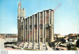 17.  ROYAN .  Eglise Notre Dame .  Portail Ouest . - Royan