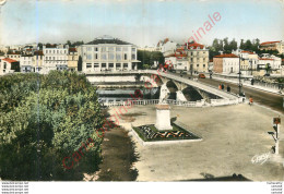 17.  SAINTES .  Pont Et Statue Bernard Palissy . - Saintes