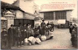 87 LIMOGES - Greve De 1905, Greviste Devant Le Portail Usine Beaulieu  - Limoges