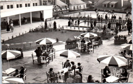 44 NANTES - Sur La Terrasse Des Grands Magasin  - Nantes