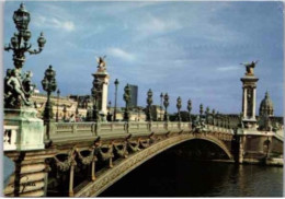 Pont ALEXANDRE III Et Hôtel Des Invalides.    Non Circulée - Ponts