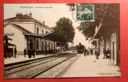 42 - LOIRE - FEURS - CPA  - Intérieur De La Gare - éd VETARD * Thème Train / Chemin De Fer - Feurs
