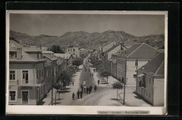 AK Cetinje, Strassenpartie Mit Passanten  - Montenegro