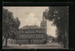 AK Dömitz, Rathaus In Fachwerkbauweise, Im Hintergrund Die Kirche  - Dömitz