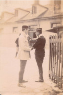 PHOTO ANCIENNE SNAPSHOT WW1 NOBLESSE COMTE LIGIER DE LA PRADE LIEUTENANT DE SAINT SENOCH CAVALERIE VERSAILLES 1915 - Identified Persons