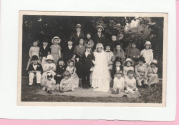 CARTE PHOTO GROUPE D'ENFANT QUI SE MARIE? - Photographs