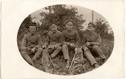 ALLEMAGNE - Photo-carte Groupe De Soldats Dont Un Officier - Militaria - Personnages