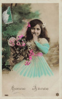 FETES ET VOEUX - Nouvel An - Une Petite Fille Tenant Un Bouquet De Fleurs - Colorisé - Carte Postale Ancienne - Nouvel An