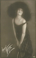 ANNA FOUGEZ /  Maria Annina Laganà Pappacena ( TARANTO ) ACTRESS - RPPC POSTCARD 1920s  (TEM553) - Artisti