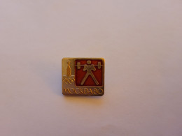 Pin's Jeux Olympiques De Moscou 1980  ** Haltérophilie  ** - Gewichtheben