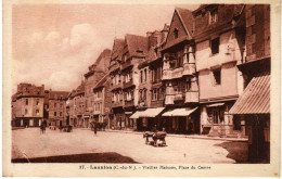 22 - LANNION - Vieilles Maisons Place Du Centre - Lannion