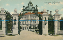 R027538 Gateway At The Breakers. Newport. R. I. Berger Bros - World