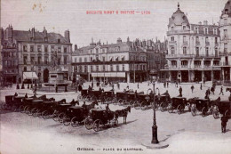 ORLEANS    ( LOIRET )   PLACE DU MARTROIS _ BISCUITS NINOT & BASTIDE _ LYON - Reclame