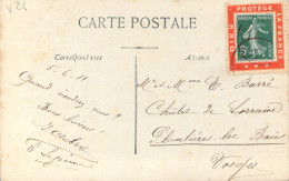 Porte Timbre Rouge Dieu Protège La France Semeuse 5c. Vert Sur Carte Postale Fantaisie 1911 - Andere & Zonder Classificatie