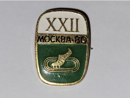 Pin's Jeux Olympiques De Moscou 1980  ** Football - Football