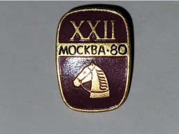 Pin's Jeux Olympiques De Moscou 1980  ** Sports Equestres - Otros & Sin Clasificación