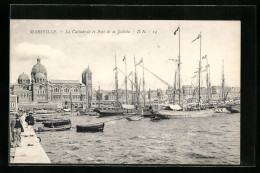 AK Marseille, La Cathédrale Et Port De La Joliette, Hafen  - Autres & Non Classés