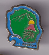 Pin's La Réunion Réf 8637 - Ciudades