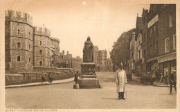 England Windsor Queen Victoria's Statue - Windsor