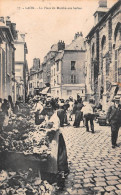 LAON (Aisne) - La Place Du Marché Aux Herbes - Voyagé 1910 (2 Scans) - Laon