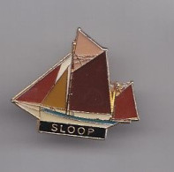Pin's Voilier Sloop  Réf 2459 - Voile