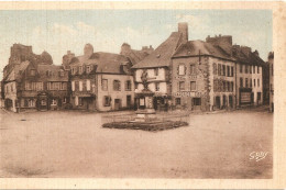 Lesneven - Place Du Générale Le Flô - Lesneven