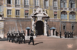 Monaco: Monte Carlo, La Garde Des Carabiniers Ngl #E0527 - Autres & Non Classés