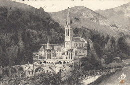 Lourdes, La Basilique Et Le Gave Gl1959 #E1399 - Lourdes