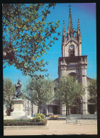 CPSM / CPM 10.5 X 15 Loire FEURS L'Eglise   Statue - Feurs