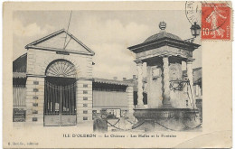 ILE D'OLERON LE CHATEAU LES HALLES ET LA FONTAINE - Ile D'Oléron