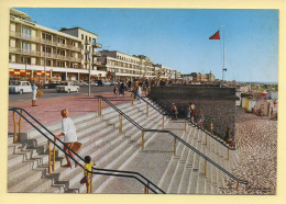 62. BERCK-PLAGE – Escalier De La Digue Et L'esplanade (animée) (voir Scan Recto/verso) - Berck