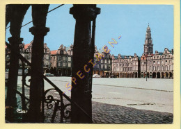 62. ARRAS – Une Vue De La Grand'Place (voir Scan Recto/verso) - Arras