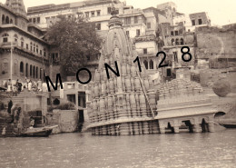 INDE - BENARES / VARANASI 1960 - PHOTO D'EPOQUE 12,5x9 Cms - Asia