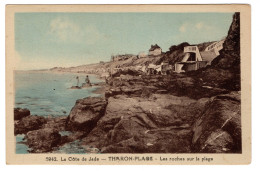 Tharon-Plage (Loire Inférieure). Les Rochers Sur La Plage. Carte Postale. Ets Rivière-Bureau, Pons (Charente-inférieure) - Tharon-Plage